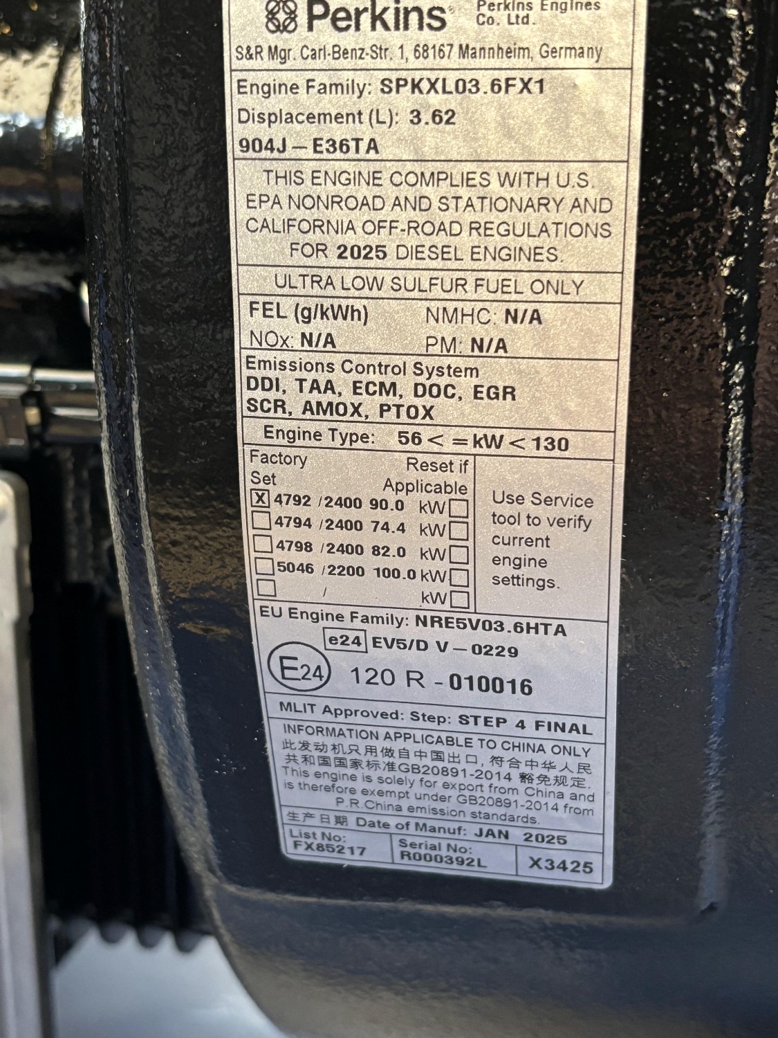 SHANMON Backhoe loader have been matched with Perkins engines and meet EPA4 standards