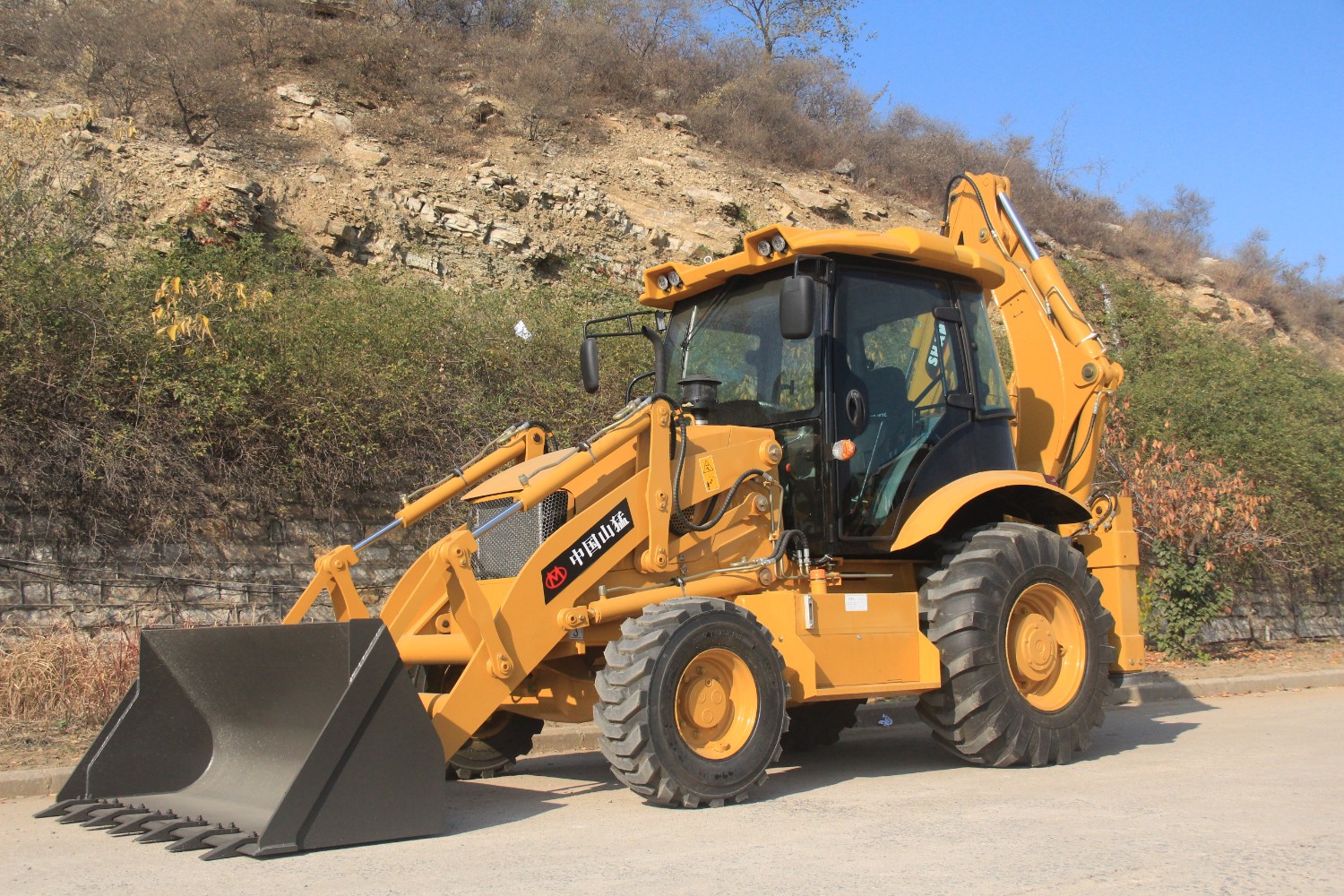 徐工泡沫沥青就地冷再生技术成功投入使用