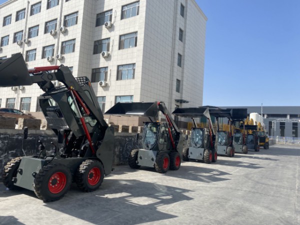 WM321  滑移装载机 Skid Steering Loader